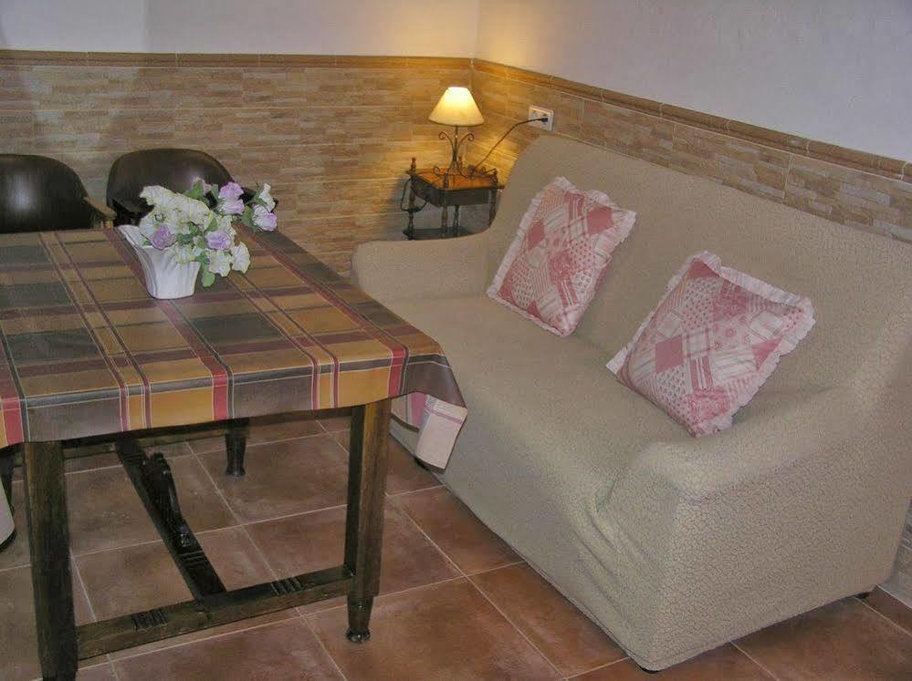 Vila Casa Pepita Cacin Exteriér fotografie